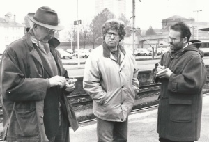 Avec Jean-Pierre Marielle et Claude Miller, en novembre 1993, sur le tournage du "Sourire" en gare de Mulhouse. DR