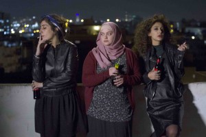 Salma (Sana Jammalieh), Nour (Shaden Kanboura) et Laila (Mouna Hawa). Photos Yaniv Berman