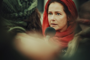 Sidse Babett Knudsen en reporter de guerre. DR