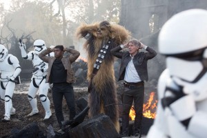 Finn (John Boyega), Chewbacca (Peter Mayhew) et Han Solo (Harrison Ford).