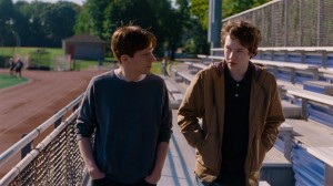 Conrad (Devin Druid) et Jonah (Jesse Eisenberg). DR