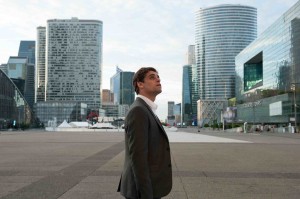 Jerôme Kerviel dans l'univers de la finance à la  Défense. Photos Jean-Marie Leroy