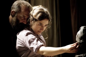 Rodin et Camille Claudel (Izïa Higelin), une intense passion. DR