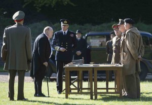 En présence du roi George VI, Churchill rencontre le haut commandement allié. DR 