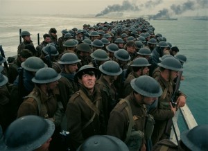 La peur et l'attente sur la plage de Dunkerque. DR