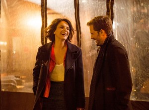 Isabelle (Juliette Binoche) et l'acteur (Nicolas Duvauchelle). DR