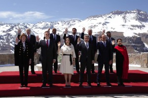 Les chefs d'Etat réunis en sommet dans la Cordillère des Andes. DR