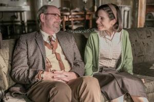 Giles (Richard Jenkins) et Elisa (Sally Hawkins). DR