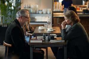 Tony (Jim Broadbent) et Veronica (Charlotte Rampling). DR