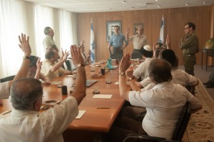 Perès (à gauche) et Rabin (au centre) décident de l'action militaire. DR