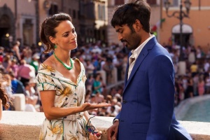 Nelly (Bérénice Béjo) et Aja (Dhanush). DR