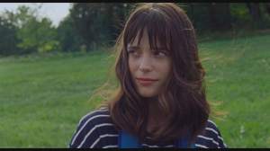 Stacy Martin incarne Lena. DR