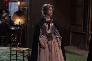 Jeanne (Lucie Boujenah) dans la peau de Roxane, amour muet de Cyrano. DR