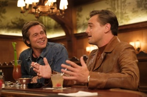 Cliff Booth (Brad Pitt) et Rick Dalton (Leonardo DiCaprio). DR 