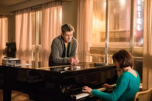 Richard (Benjamin Biolay) et Irène Haffner (Camille Cottin). Photos Jean-Louis Fernandez