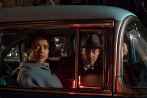 Laura Rose (Gugu Mbatha-Raw) et Lionel Essrog (Edward Norton). DR