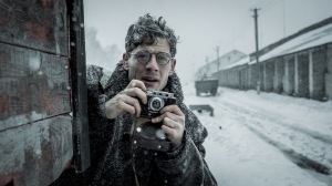 Gareth Jones (James Norton) découvre un génocide...