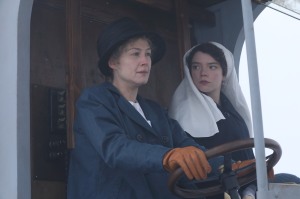 Radioactive: Marie Curie et sa fille Irène (Anya Taylor-Joy) sur les champs de bataille de 14-18. DR