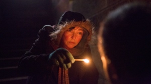 "Sous les étoiles...": Christine (Catherine Frot) dans son antre.