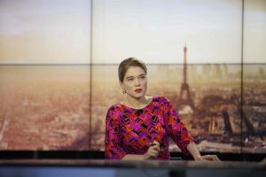 France de Meurs (Léa Seydoux) en plateau. DR