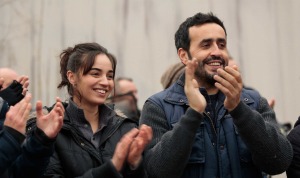 Nadia (Souheila Yacoub) et Alain (Jonathan Cohen), les vedettes du film. Photos David Koskas