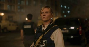 Lee Smith (Kirsten Dunst), une photo-reporter chevronnée. DR