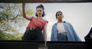 "Drive-Away Dolls": Jamie (Margaret Qualley) et Marian (Geraldine Viswanathan). DR