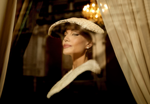 Maria Callas (Angelina Jolie), star de l'opéra. DR