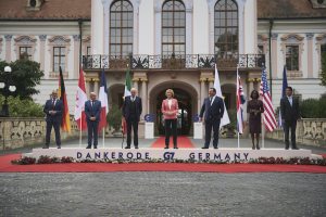 "Rumours": Photo officielle pour les membres du G7. DR