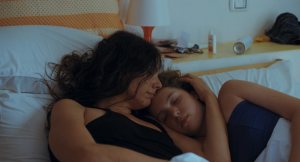 "L'aventura": Sophie (Sophie Letourneur) et Claudine (Bérénice Vernet). DR