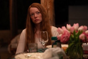 Louise Cross (Emma Stone), une épouse perturbée. DR