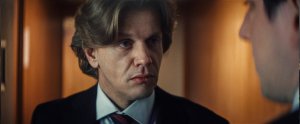 "Fils de.": Patrick Schuffenecker (Alex Lutz), un conseiller fétide. DR