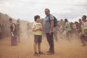 Luis (Sergi Lopez) et son fils Esteban (Bruno Nunez) à la recherche de Mar. DR