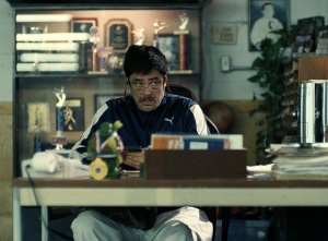 Benicio del Toro, un suave professeur d'arts martiaux. DR
