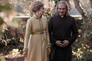 "Jean Valjean":  Baptistine (Isabelle Carré) et Mgr Bienvenu (Bernard Campan). BR