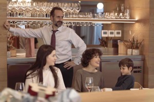 "Les dimanches": Ainara avec son père et sa tante. DR