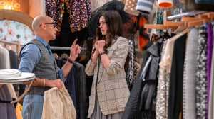 "Le diable..." Nigel Kipling (Stanley Tucci) et Andy Sachs (Anne Hathaway). DR