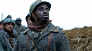 Basile, le tirailleur (Birane Ba) qui apprend le monde à Justin.