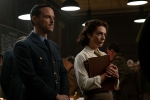 "Pressure": le colonel Stagg (Andrew Scott) et Kay Summersby (Kerry Condon). DR