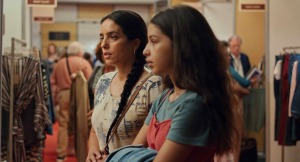 "Quelques mots...": Erika (Hafsia Herzi) et Abigaëlle (Nour Salam). DR