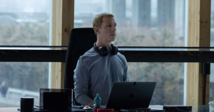 "The Social...": Mark Zuckerberg (Jeremy Strong). DR